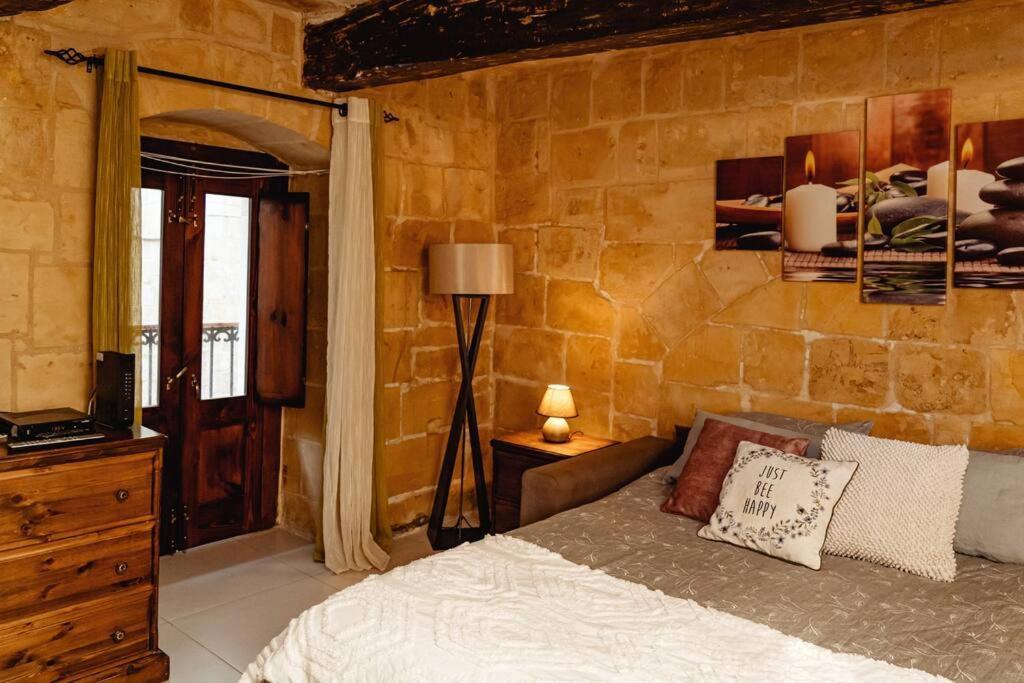 Enchanting 2Bdr Townhouse In Valletta Centre! Bagian luar foto
