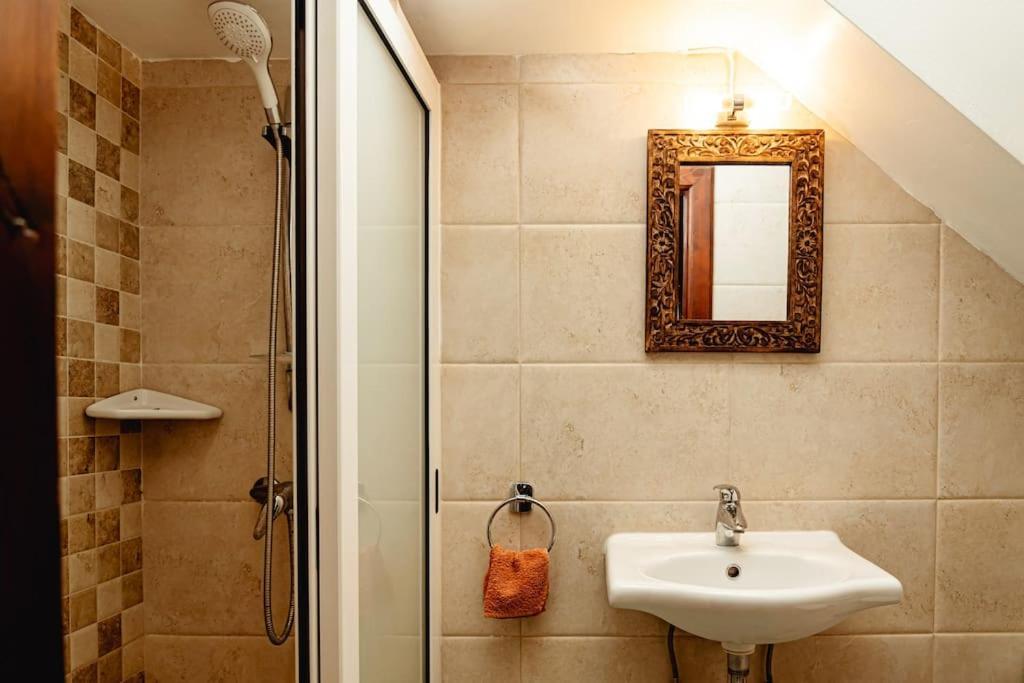 Enchanting 2Bdr Townhouse In Valletta Centre! Bagian luar foto
