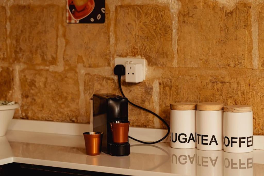 Enchanting 2Bdr Townhouse In Valletta Centre! Bagian luar foto