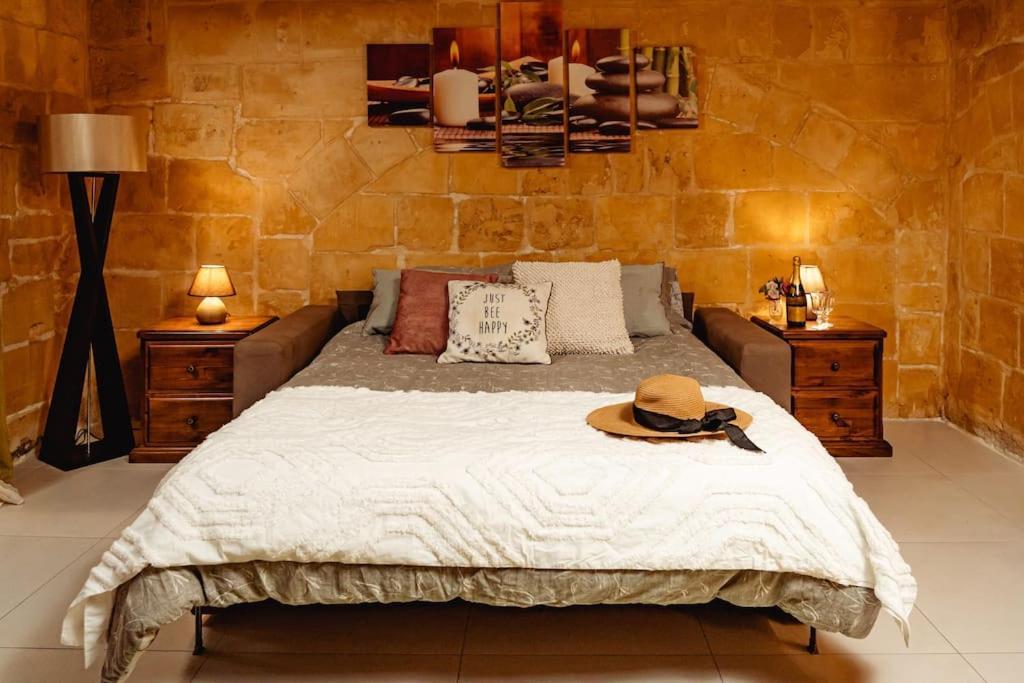 Enchanting 2Bdr Townhouse In Valletta Centre! Bagian luar foto
